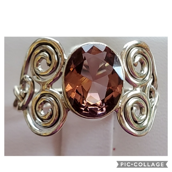 Jewelry - 2.5 Color Changing Alexandrite Ring Size 9